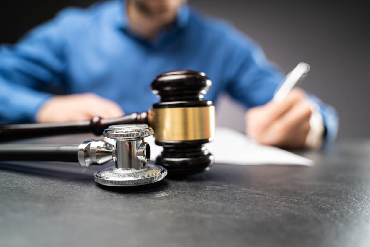 Can I Sue a Dentist or Oral Surgeon for Malpractice?